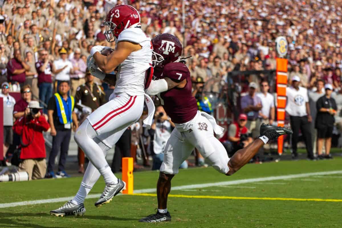 Alabama wide receiver Jermaine Burton (#3) makes a catch for a touchdown against Texas A&M on Oct. 7 in College Station, Texas.