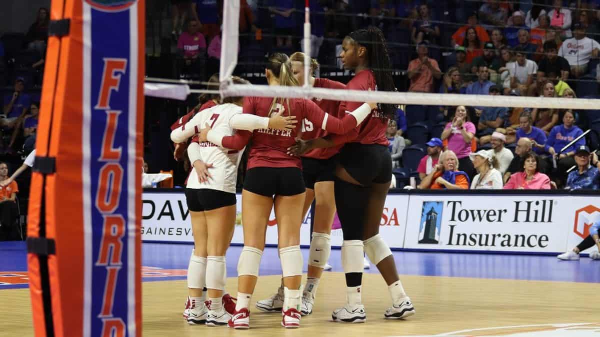 No. 9 Florida hands Alabama volleyball a 5-game losing streak despite gritty performance
