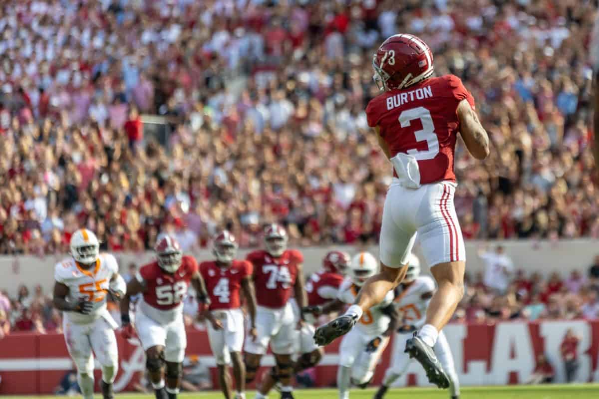 Alabama+wide+receiver+Jermaine+Burton+%28%233%29+jumps+to+make+a+catch+against+Tennessee.