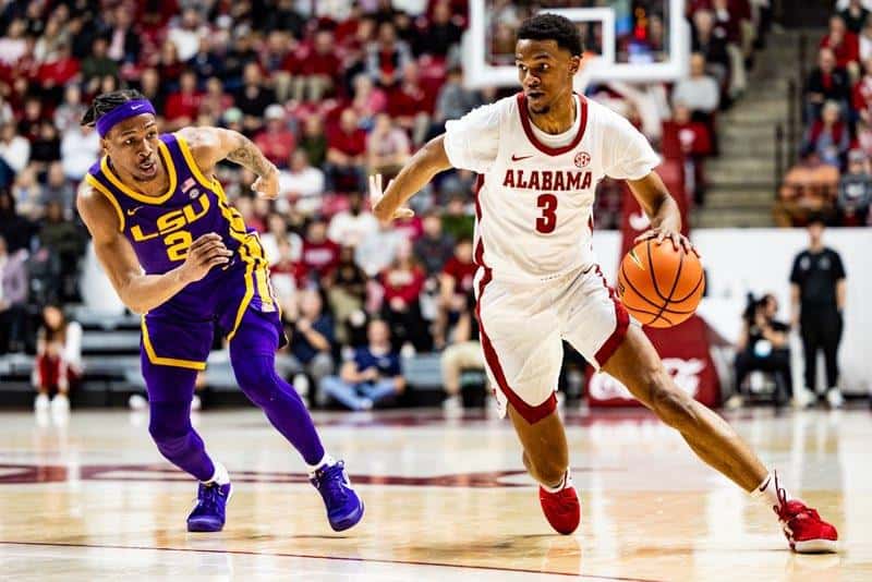 Alabama+basketball+player+Rylan+Griffen+%28%233%29+dribbles+the+ball+against+LSU+on+Jan.+27+in+Coleman+Coliseum.