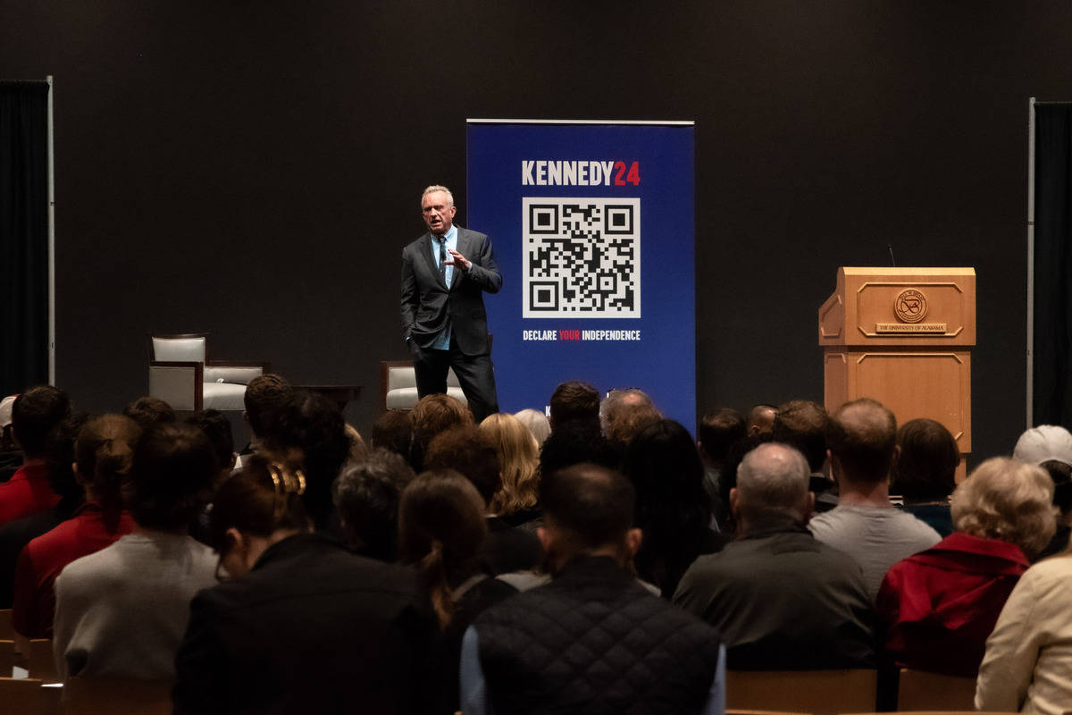 Robert Kennedy Jr. visits campus to discuss campaign