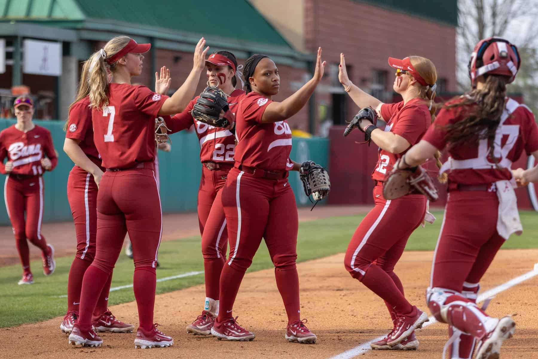 Alabama softball’s offense fires on all cylinders in win against North