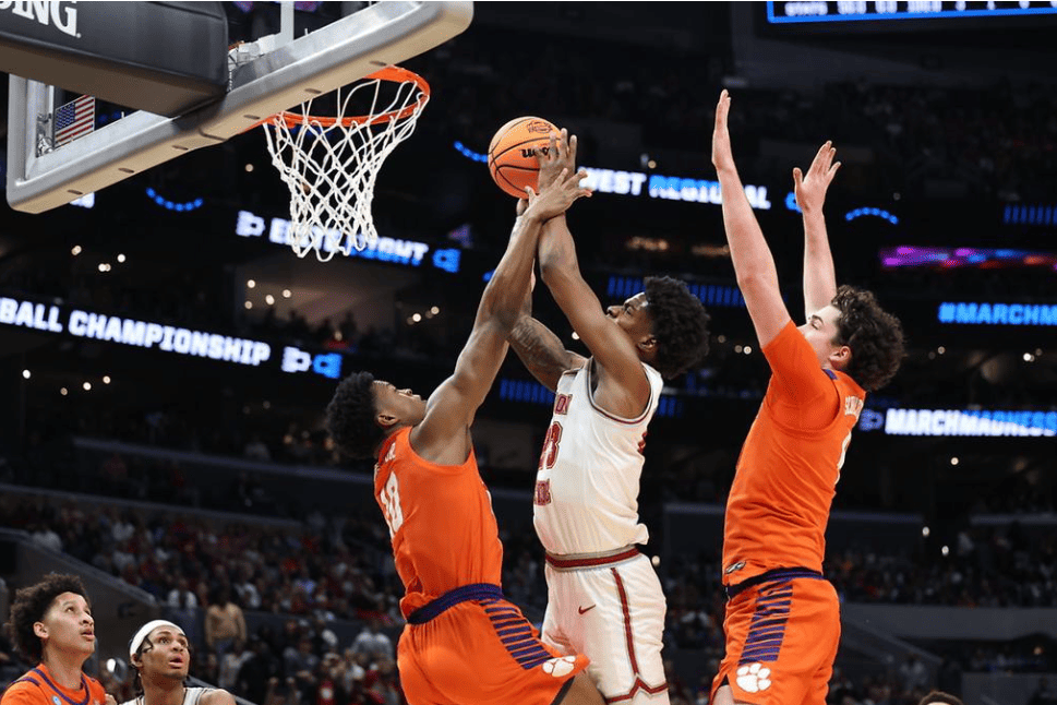 Alabama forward Nick Pringle (23) shoots the ball against Clemson at Crypto.com Arena in Los Angeles, CA on Saturday, Mar 30, 2024.