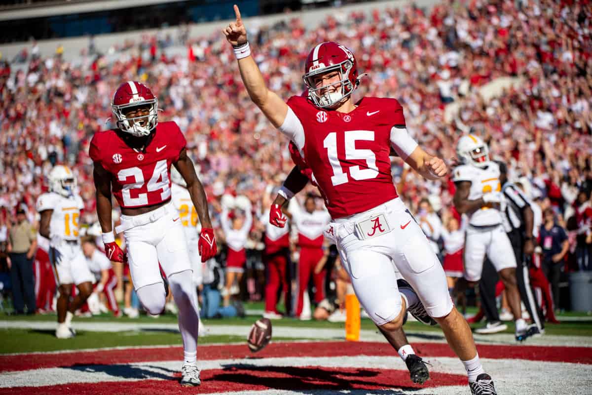 Alabama quarterback Ty Simpson (#15) celebrates during last year’s game against Chattanooga.