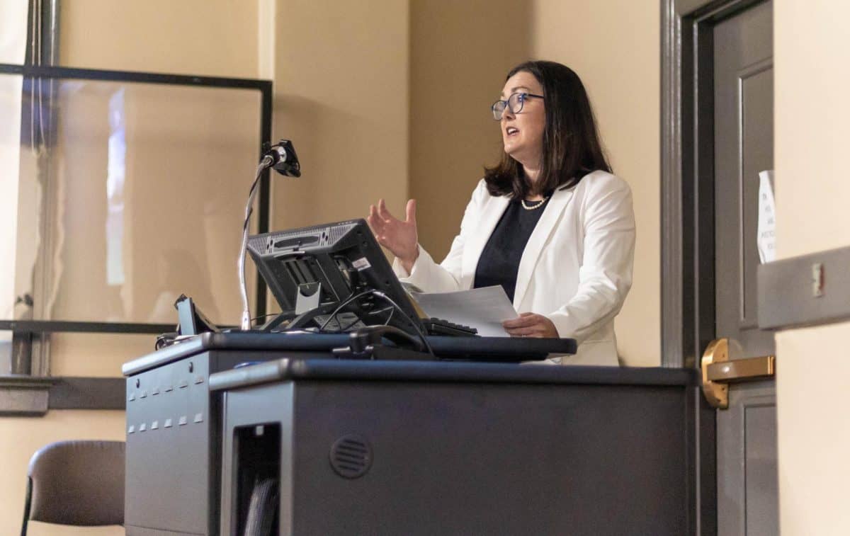 Dr. Jennifer Feltman spoke at the Historic Tuscaloosa's Summertime lecture.