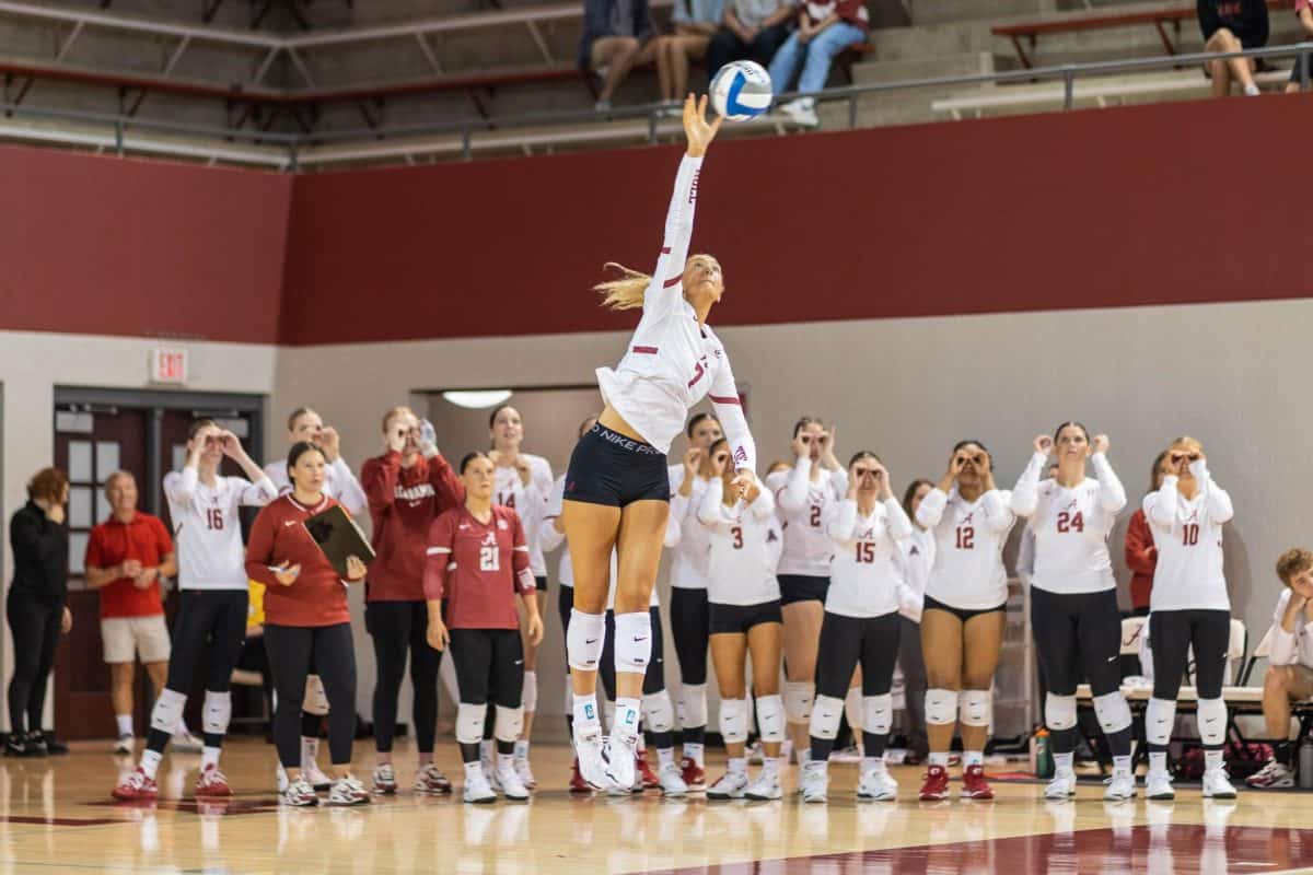 Ellery Rees serves the ball against Florida State Saturday, Sept. 21. 