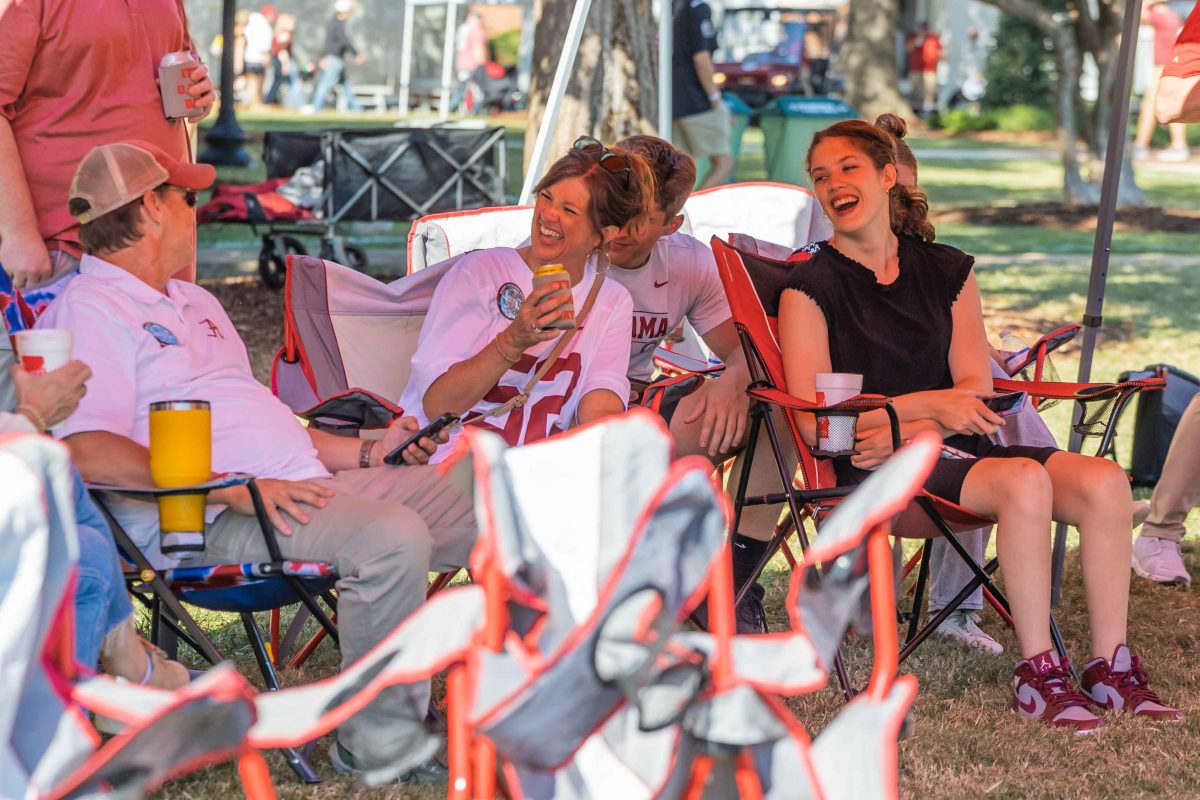 Students and their families celebrate Family Weekend on the Quad. 