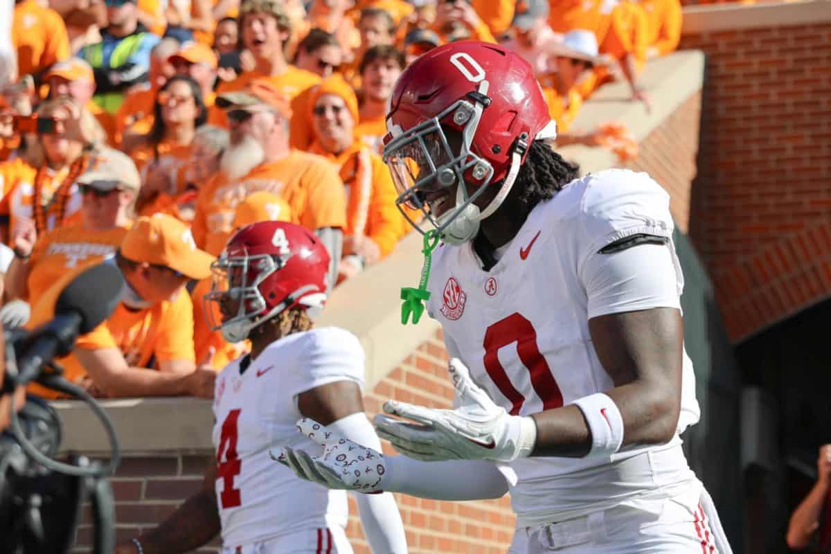 Alabama linebacker Deontae Lawson (#0) walks out to the field.