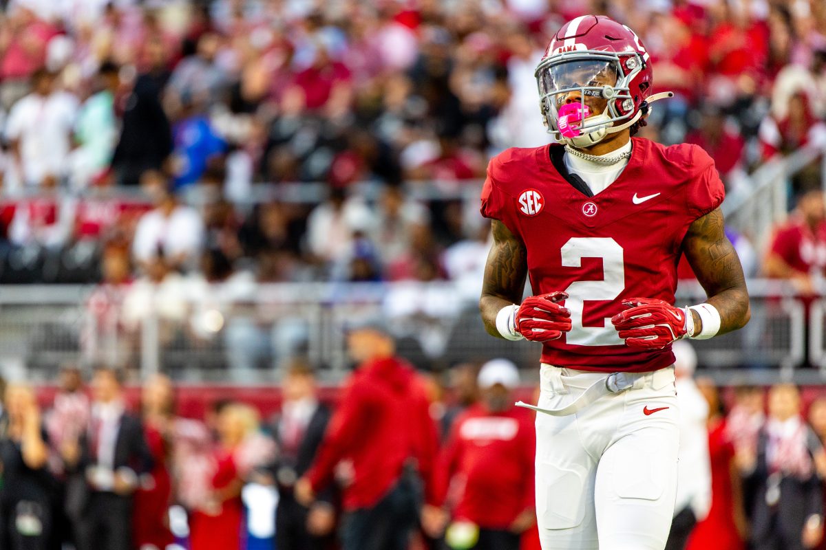 Alabama running back Ryan Williams (#2) warms up before the game against Georgia.