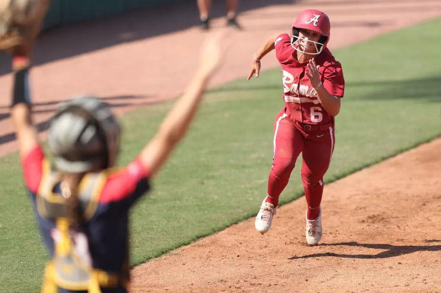 Alabama softball player Kinley Pate (#6) in action against Itawamba at Rhoads Stadium in Tuscaloosa, AL on Sunday, Oct 13, 2024.