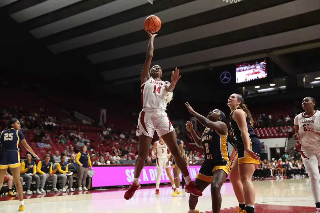 Alabama Guard Zaay Green (#14) makes a layup against Murray State at Coleman Coliseum in Tuscaloosa, AL on Sunday, Dec 15, 2024.