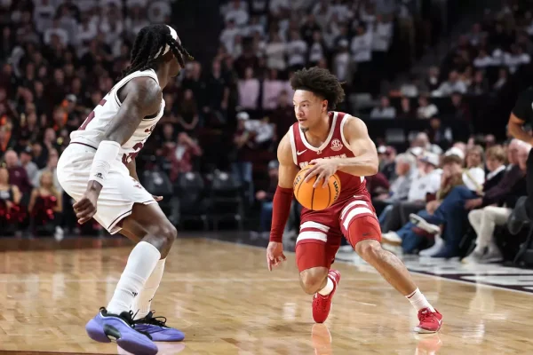 Alabama guard Mark Sears (#1) looks to pass the ball against Texas A&M at Reed Arena in College Station, TX on Saturday, Jan 11, 2025.