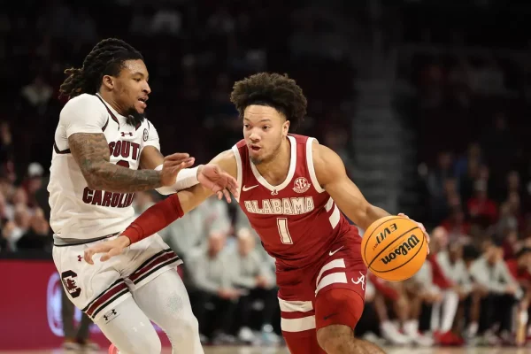 Alabama guard Mark Sears (#1) dribbles the ball against South Carolina at Colonial Life Arena in Columbus, SC on Wednesday, Jan 8, 2025.