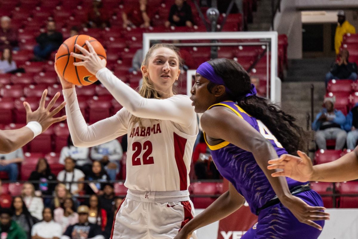 Alabama guard Karly Weathers (#22) looks to pass against LSU at Coleman Coliseum in Tuscaloosa, AL on Feb. 27, 2025.