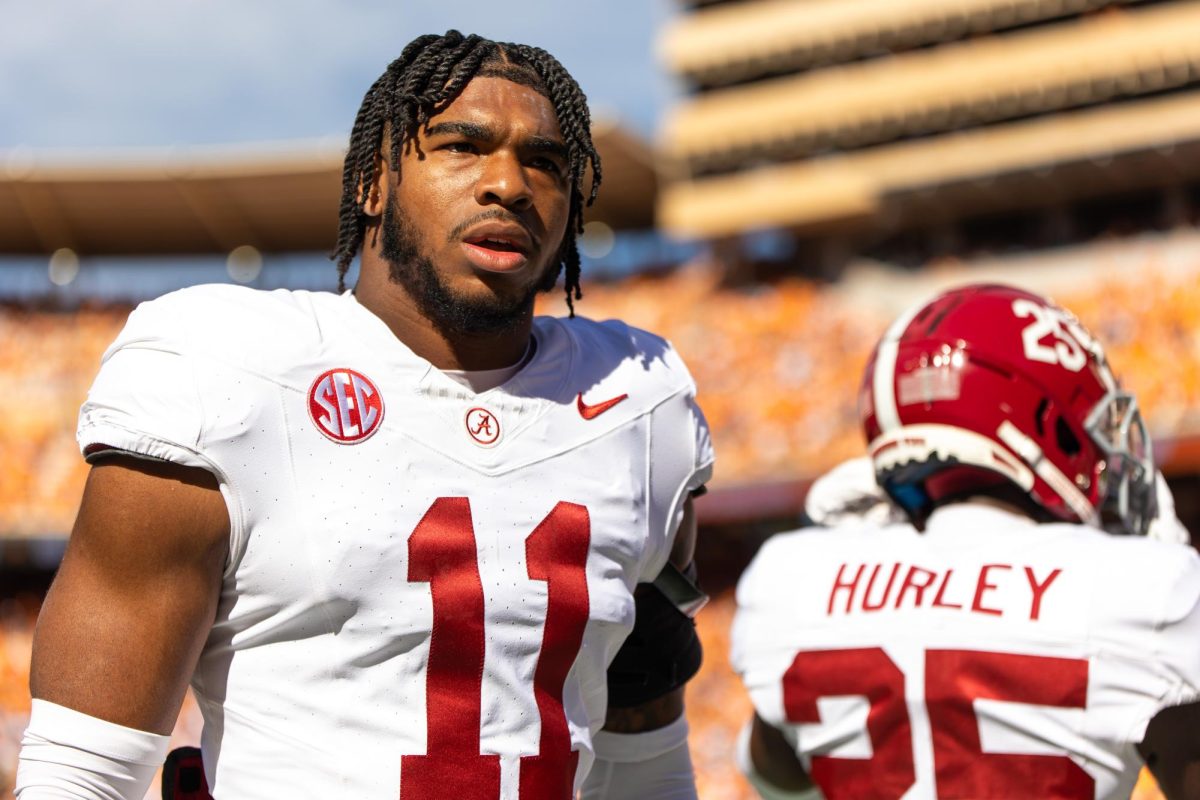 Former Alabama linebacker Jihaad Campbell (#11) warms up before playing Tennessee.