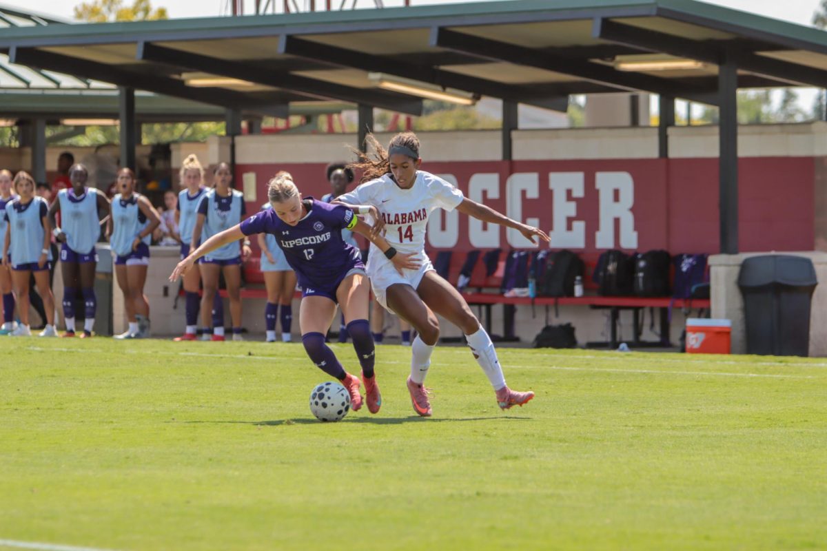 Alabama soccer Gianna Paul (#14) breaks a record for soccer. 