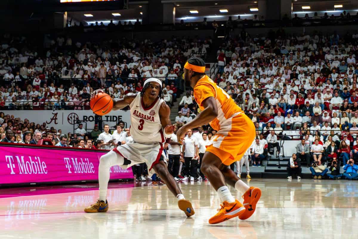Alabama guard Latrell Wrightsell Jr. (#3) runs with the ball during the game versus Tennessee on Jan. 24, 2026.