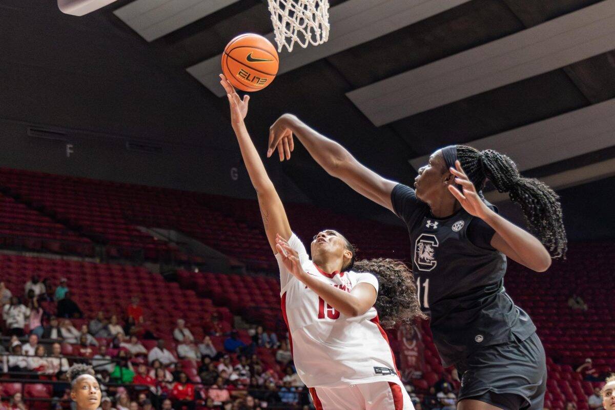 Alabama guard Ta'Mia Scott (#15) jumps for a shot during the game versus South Carolina on Feb. 19, 2026, in Coleman Coliseum. 