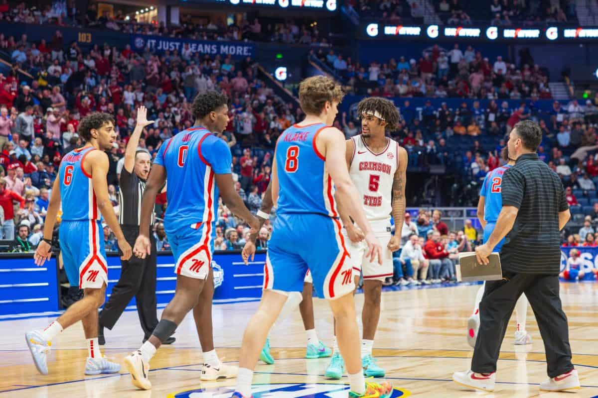Alabama forward Amari Allen (#5) talks to Ole Miss after a 3. 