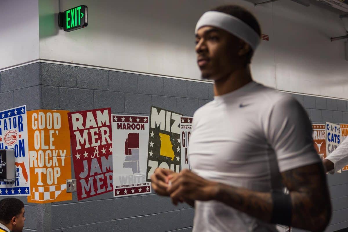 Alabama guard Labaron Philon Jr. (#0) prepares to play Ole Miss. 